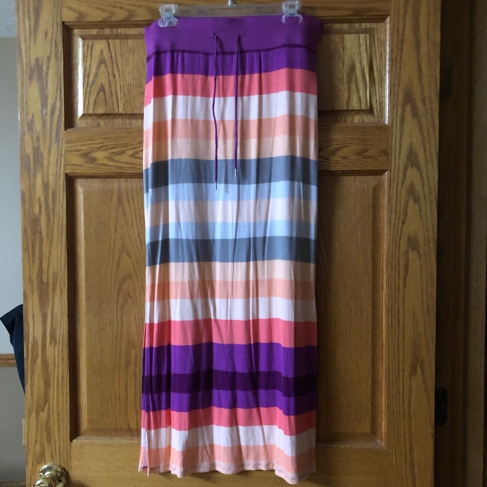 A.n.a. maxi skirt with side slits. Oranges, wine, gray. Medium. Like new.